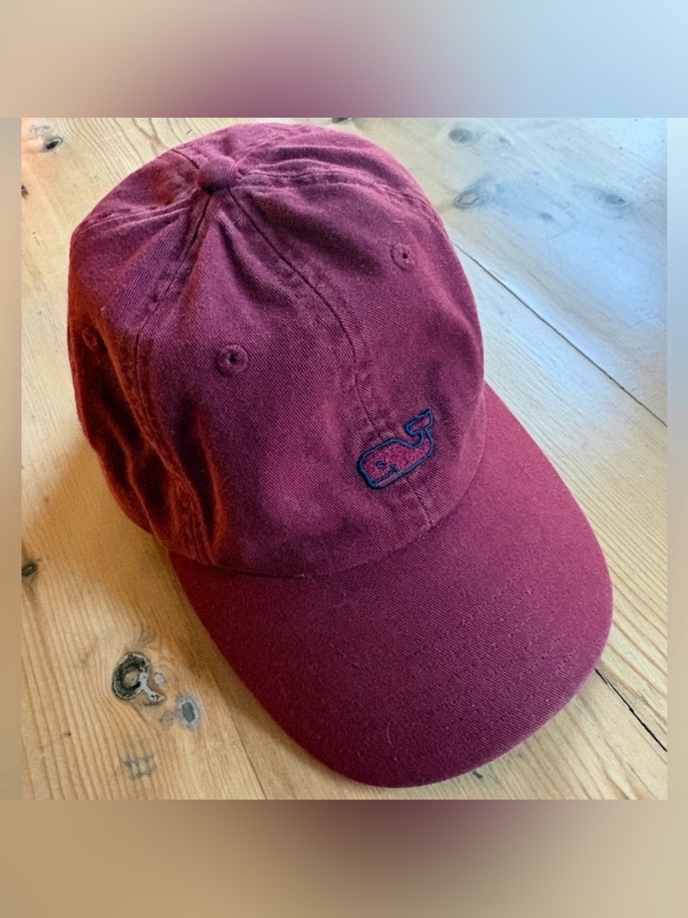 Vineyard Vines Burgundy Baseball Hat with Whale Emblem EUC
Preppy